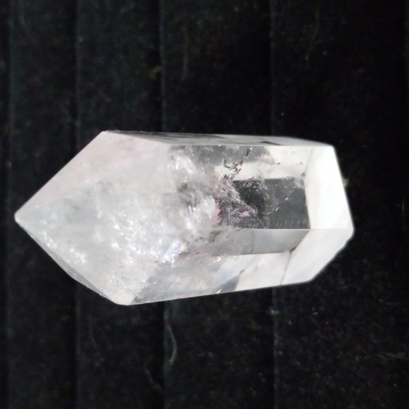 Gemstone healing Quartz wand - Picture 3 of 4